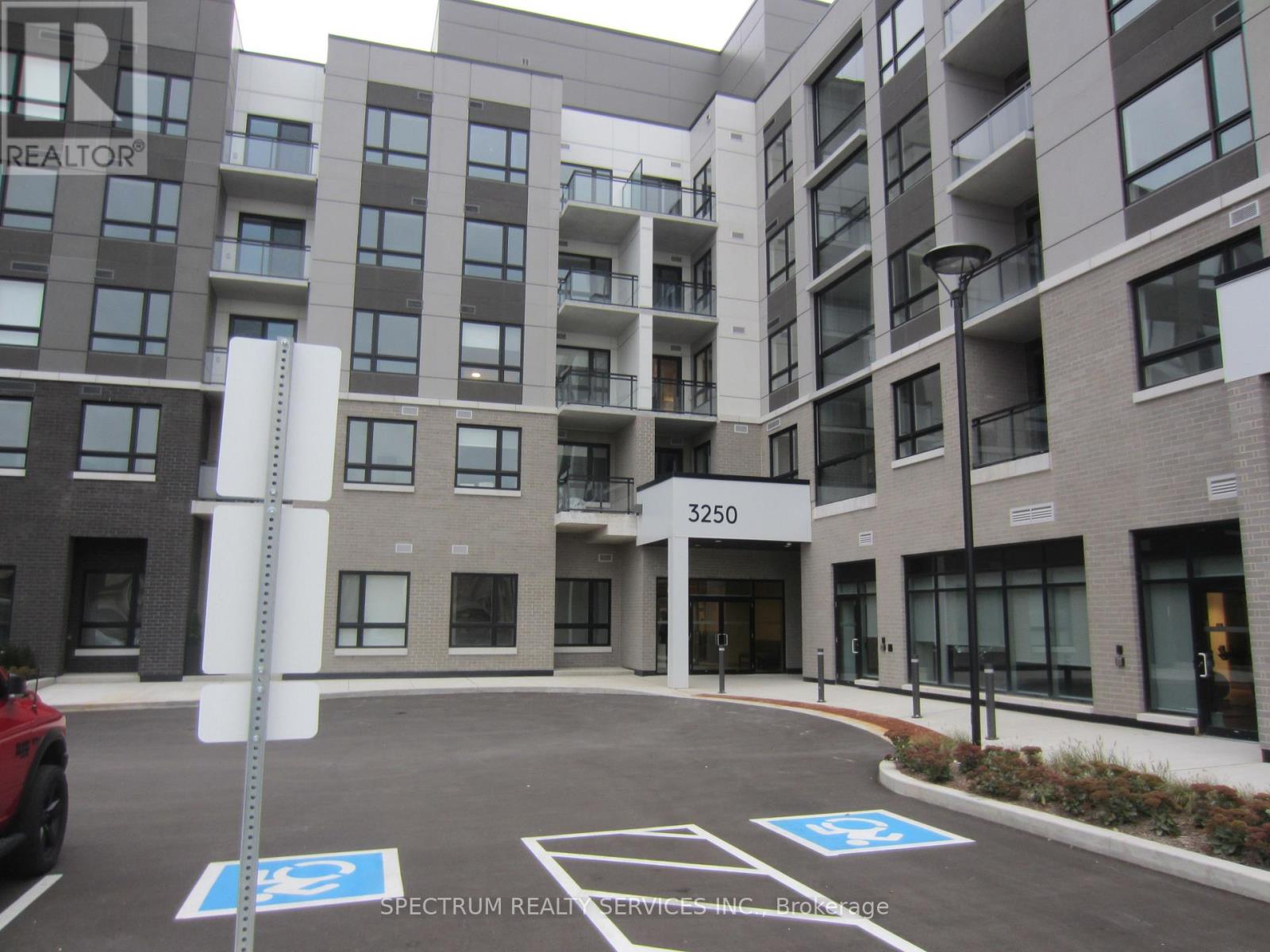 316 - 3250 Carding Mill Trail, Oakville, Ontario  L6M 1L3 - Photo 19 - W12516816