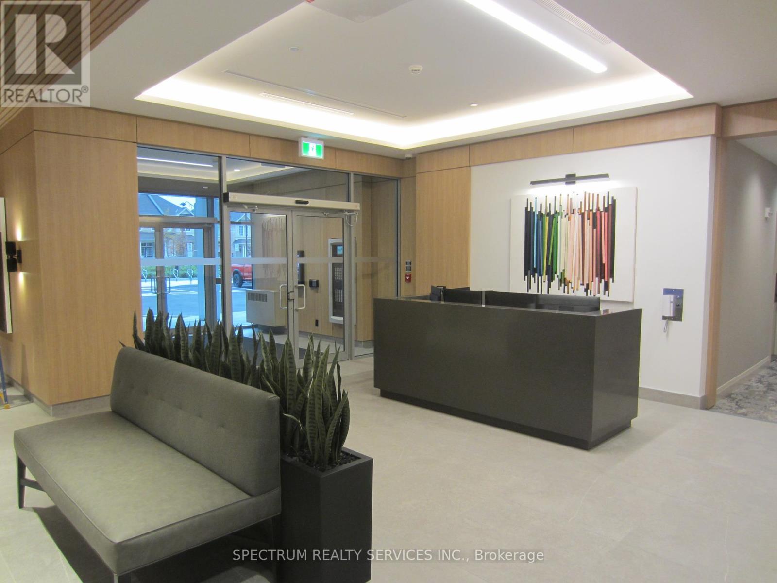 316 - 3250 Carding Mill Trail, Oakville, Ontario  L6M 1L3 - Photo 3 - W12516816