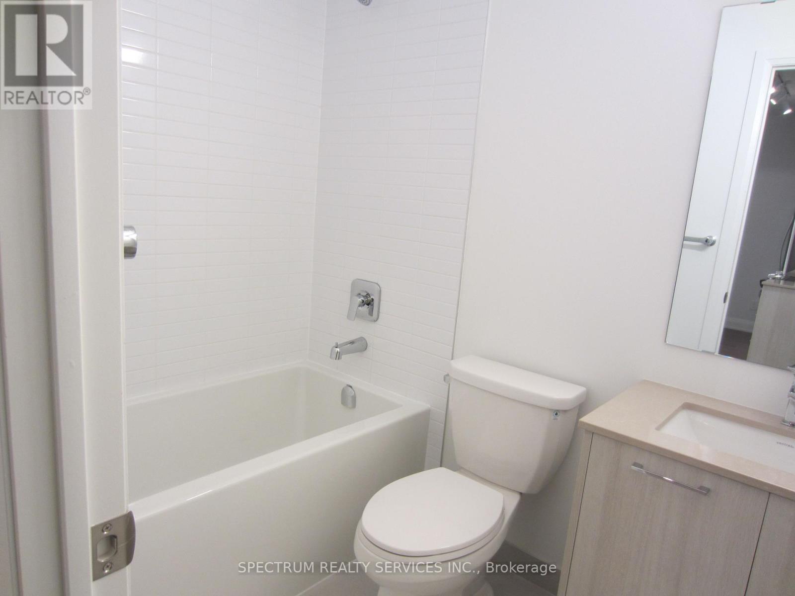 316 - 3250 Carding Mill Trail, Oakville, Ontario  L6M 1L3 - Photo 7 - W12516816