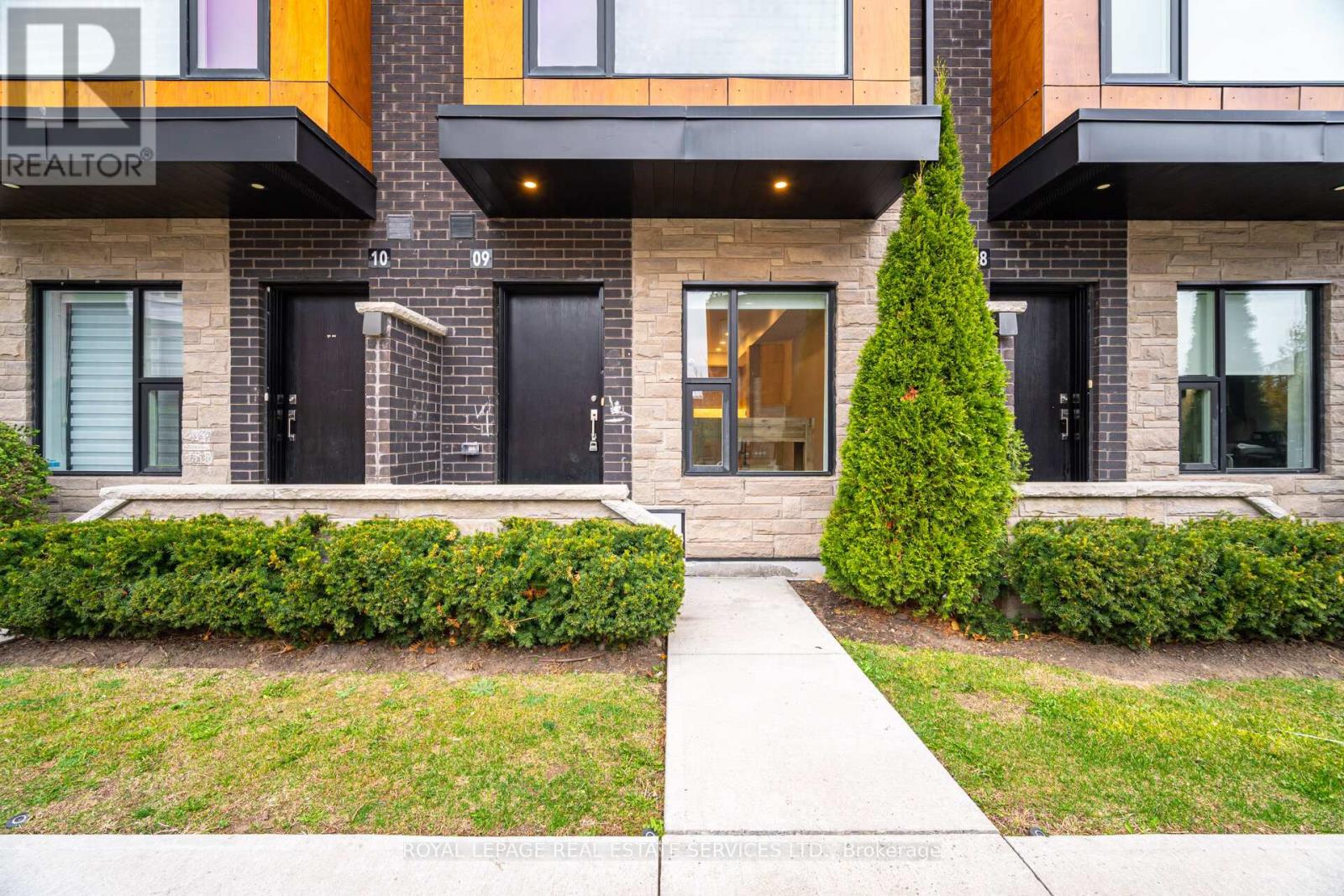 9 - 200 Malta Avenue, Brampton, Ontario  L6Y 6H8 - Photo 5 - W12516818