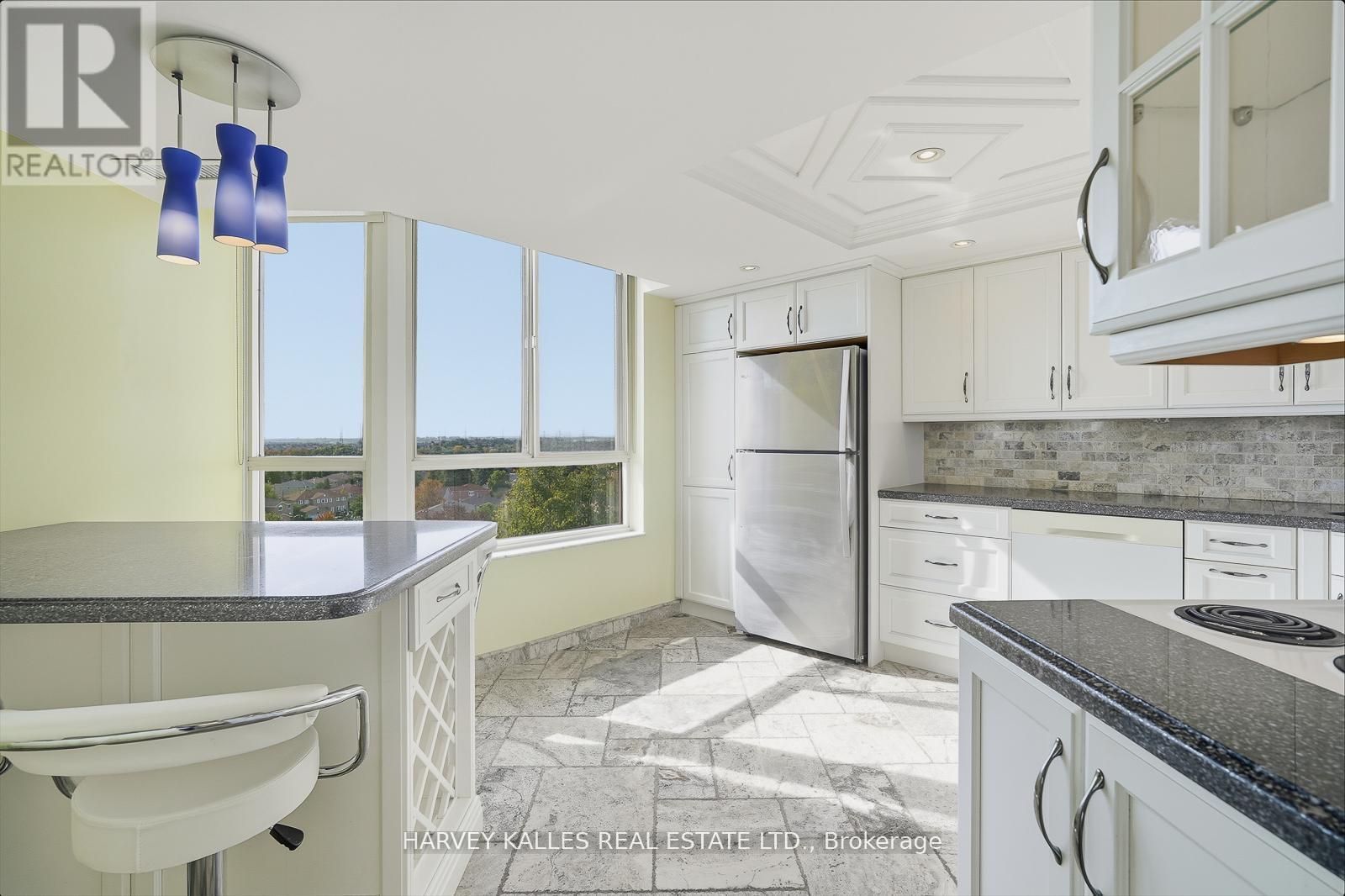 812 - 20 Cherrytree Drive, Brampton, Ontario  L6Y 3V1 - Photo 12 - W12516834