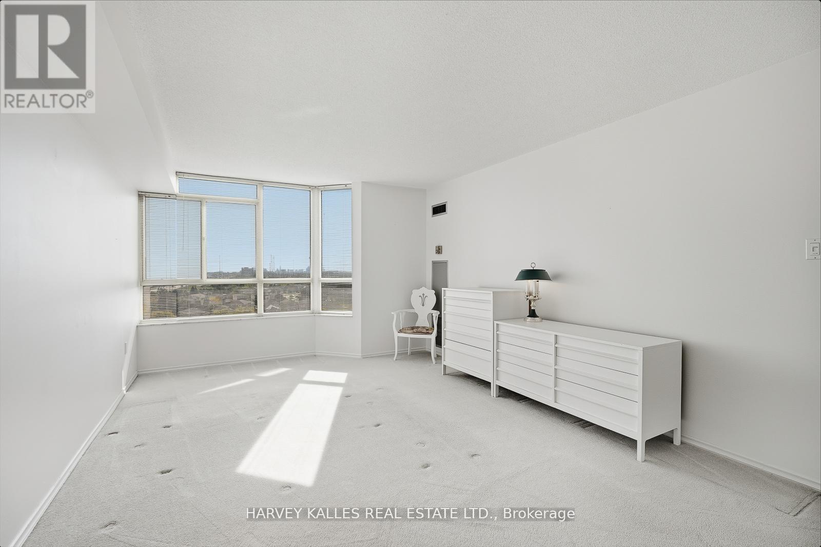 812 - 20 Cherrytree Drive, Brampton, Ontario  L6Y 3V1 - Photo 21 - W12516834