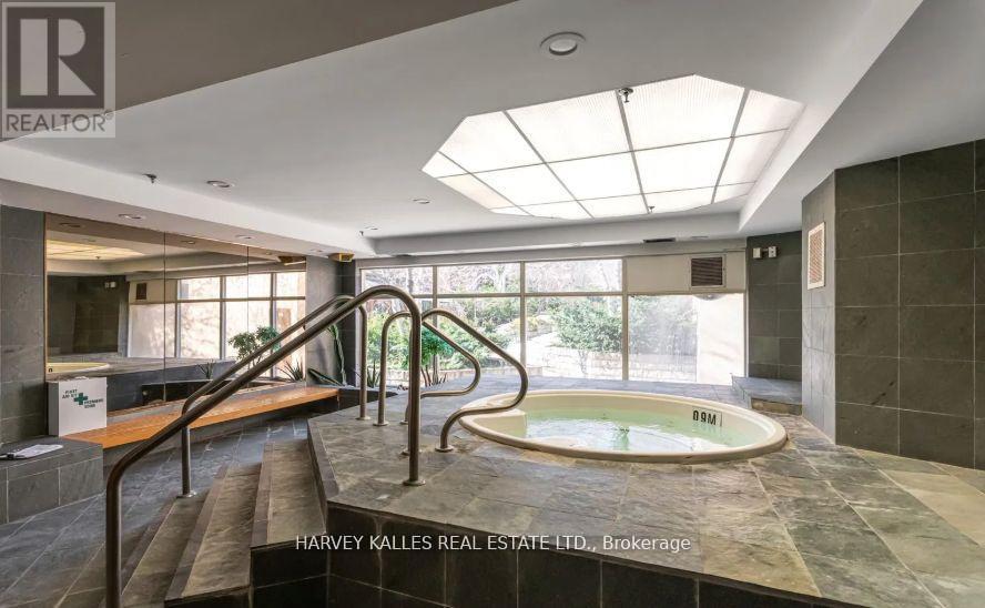 812 - 20 Cherrytree Drive, Brampton, Ontario  L6Y 3V1 - Photo 35 - W12516834