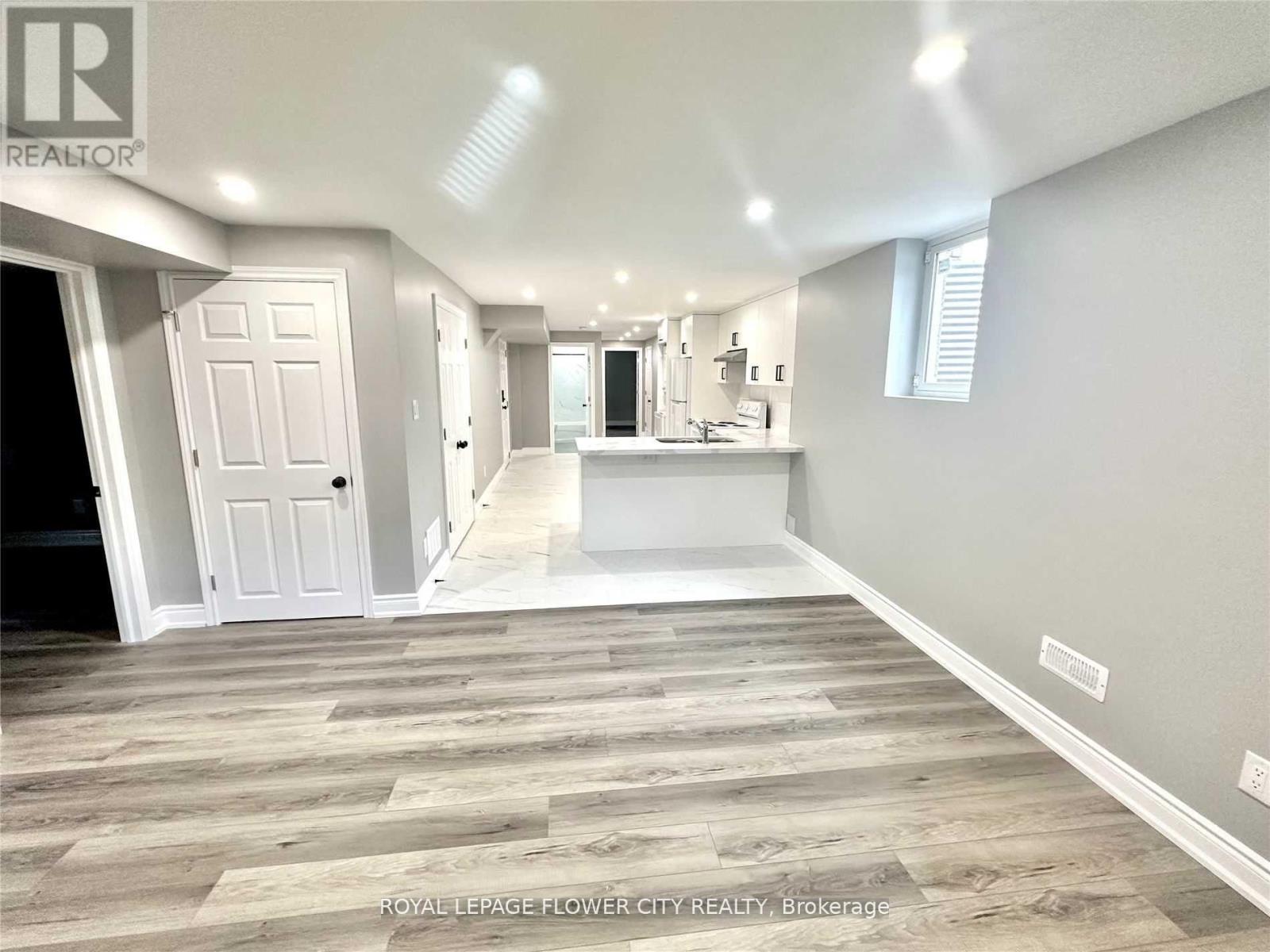 41 Paisley Green Avenue, Caledon (Caledon East), Ontario  L7C 3R9 - Photo 17 - W12516878