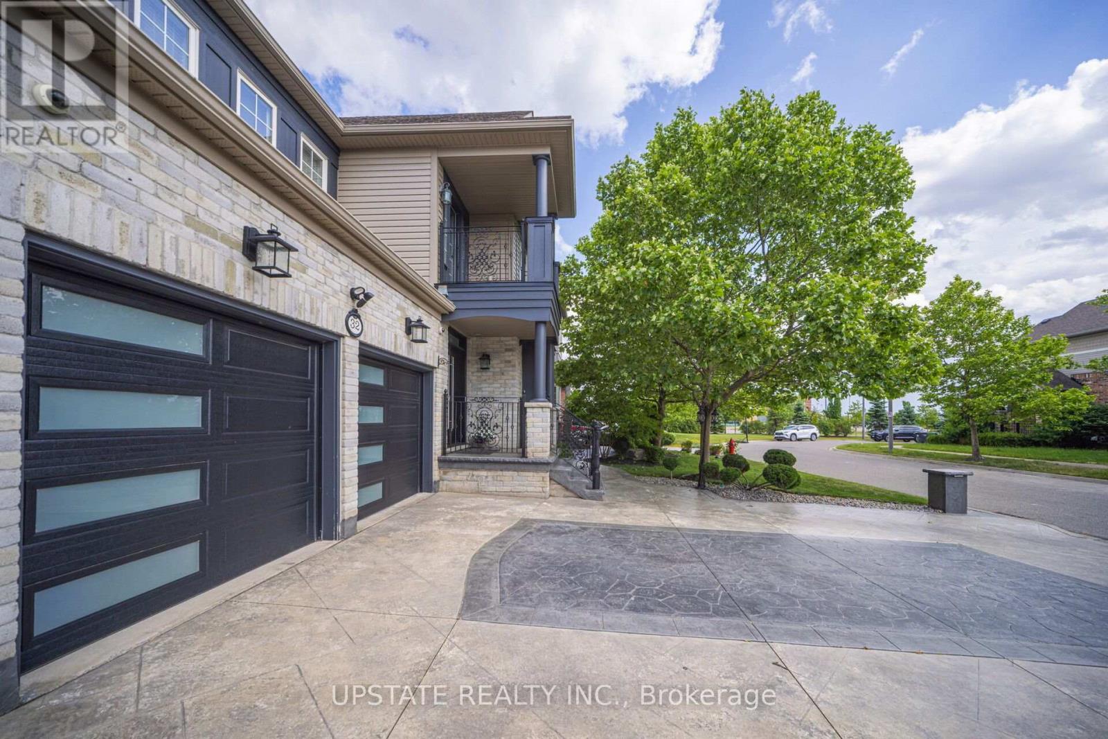 32 Cottonfield Circle, Caledon, Ontario  L7C 3M9 - Photo 3 - W12516880