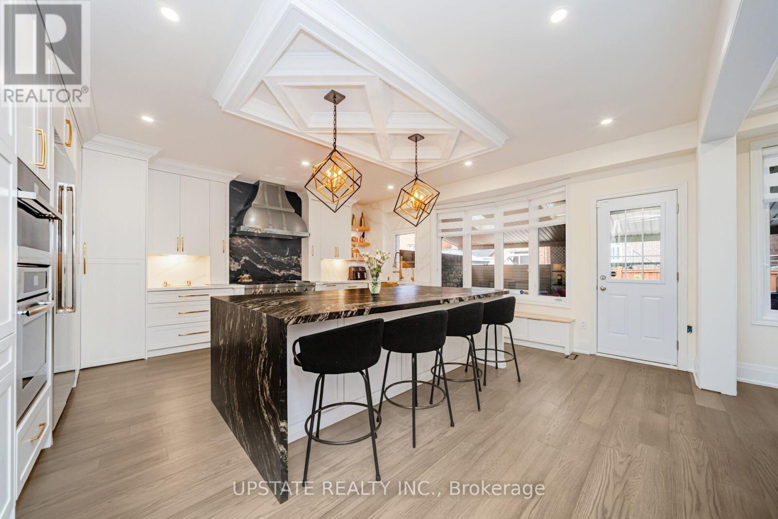 32 Cottonfield Circle, Caledon, Ontario  L7C 3M9 - Photo 9 - W12516880