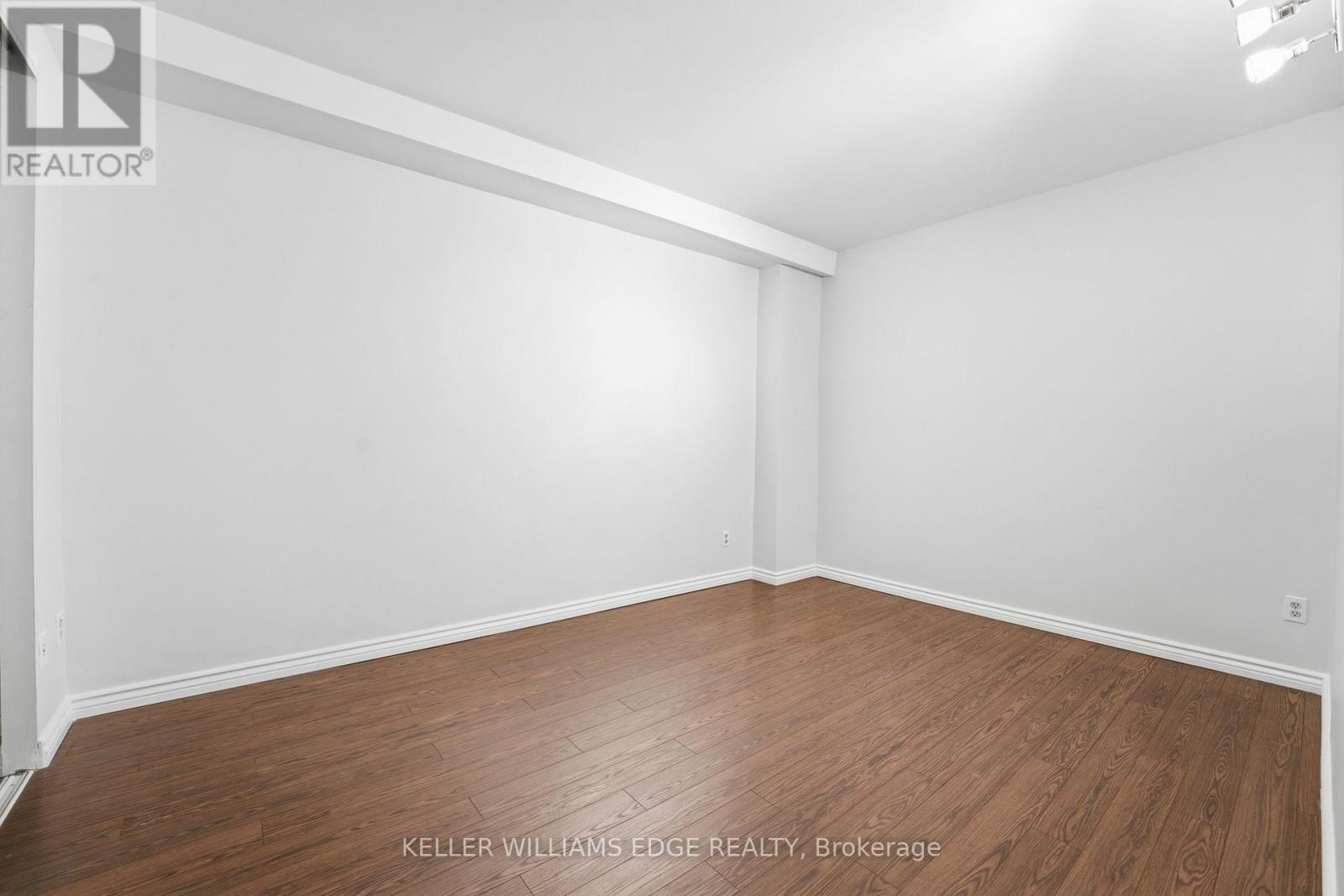 101 - 975 Warwick Court, Burlington, Ontario  L7T 3Z7 - Photo 18 - W12516882