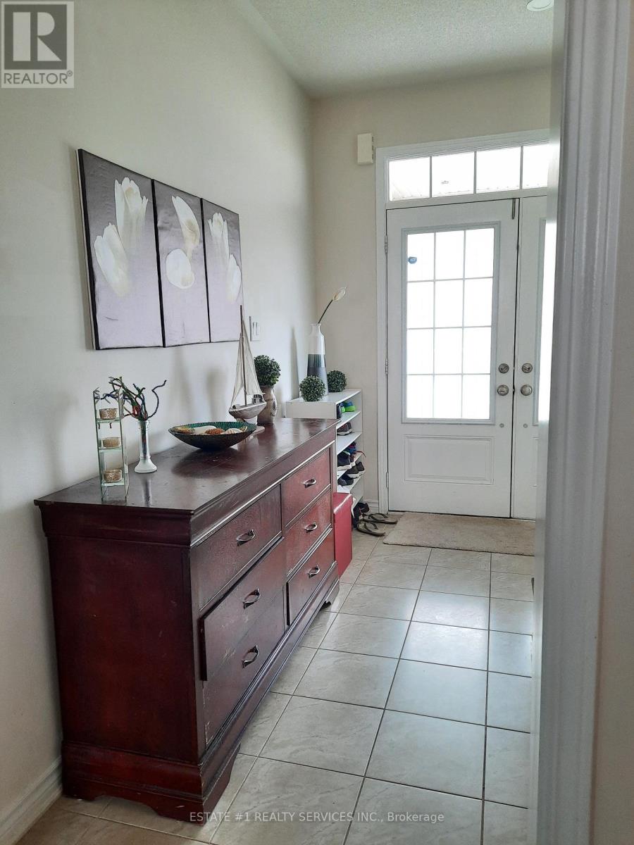 3 Allium Road, Brampton, Ontario  L7A 0G2 - Photo 4 - W12516916