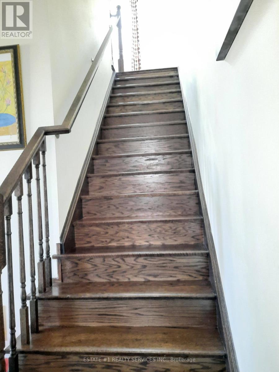 3 Allium Road, Brampton, Ontario  L7A 0G2 - Photo 8 - W12516916