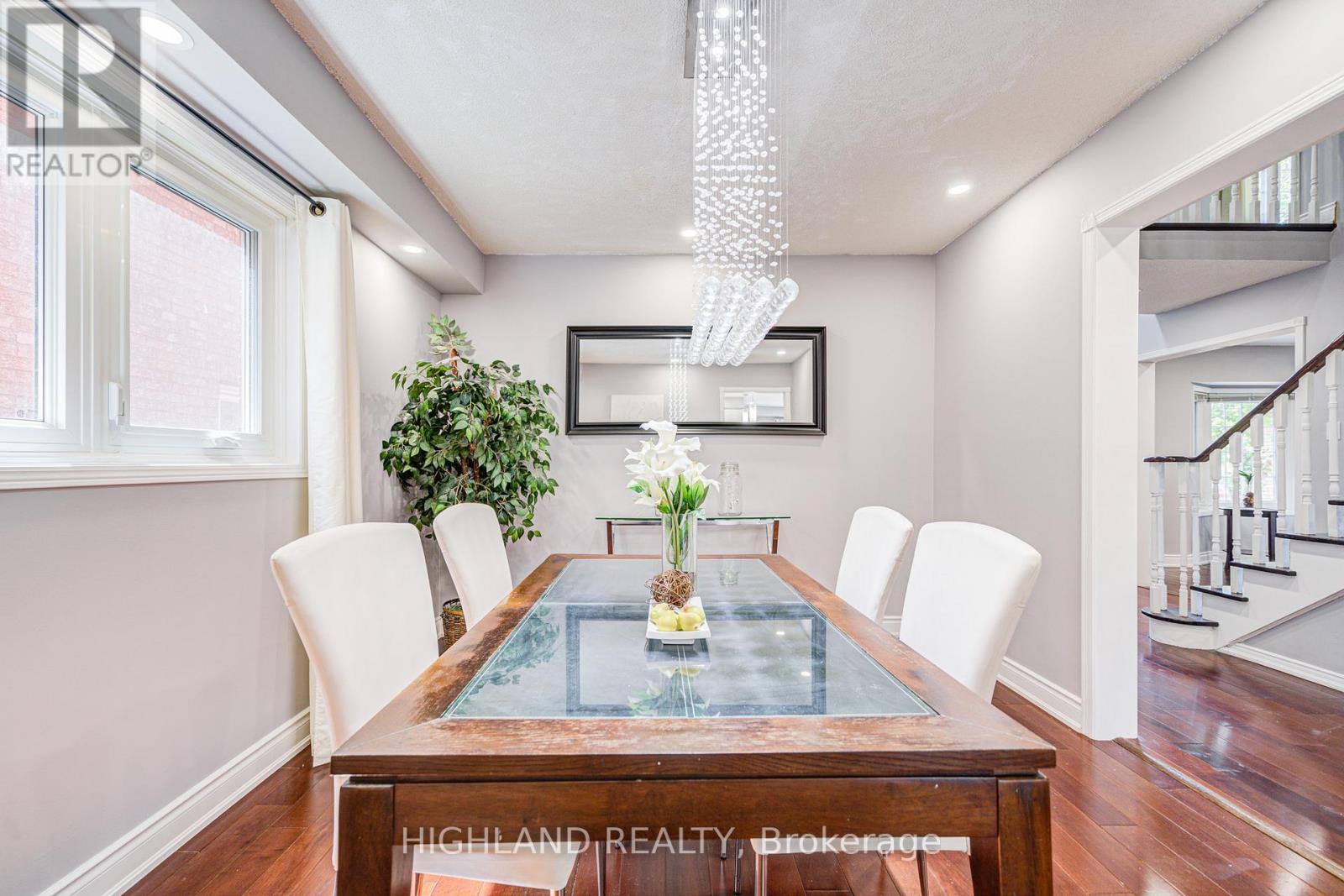 4781 Crystal Rose Drive, Mississauga, Ontario  L5V 1G9 - Photo 12 - W12516918