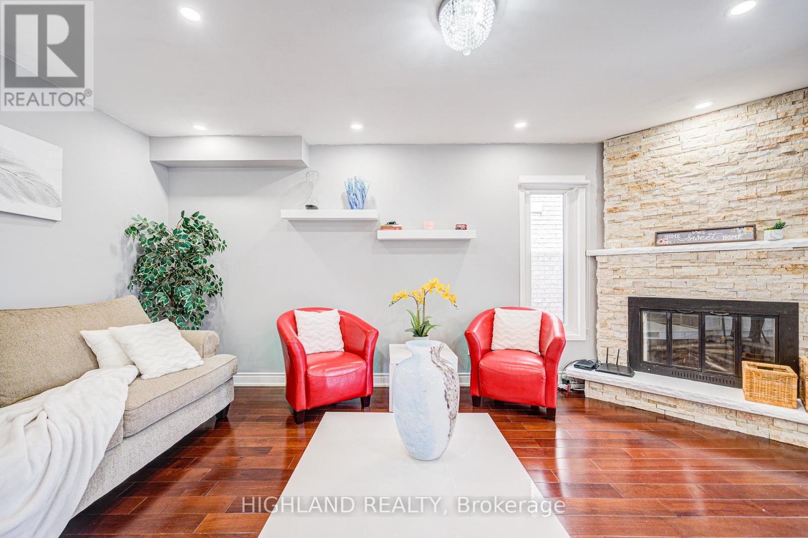 4781 Crystal Rose Drive, Mississauga, Ontario  L5V 1G9 - Photo 13 - W12516918