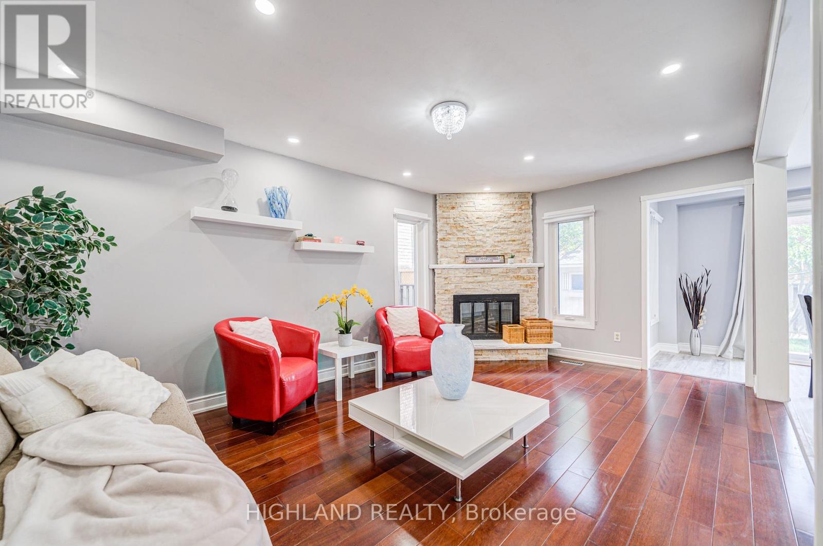 4781 Crystal Rose Drive, Mississauga, Ontario  L5V 1G9 - Photo 14 - W12516918