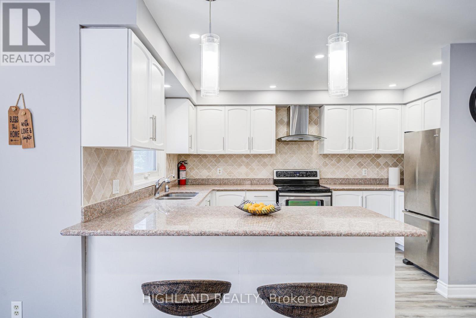 4781 Crystal Rose Drive, Mississauga, Ontario  L5V 1G9 - Photo 17 - W12516918