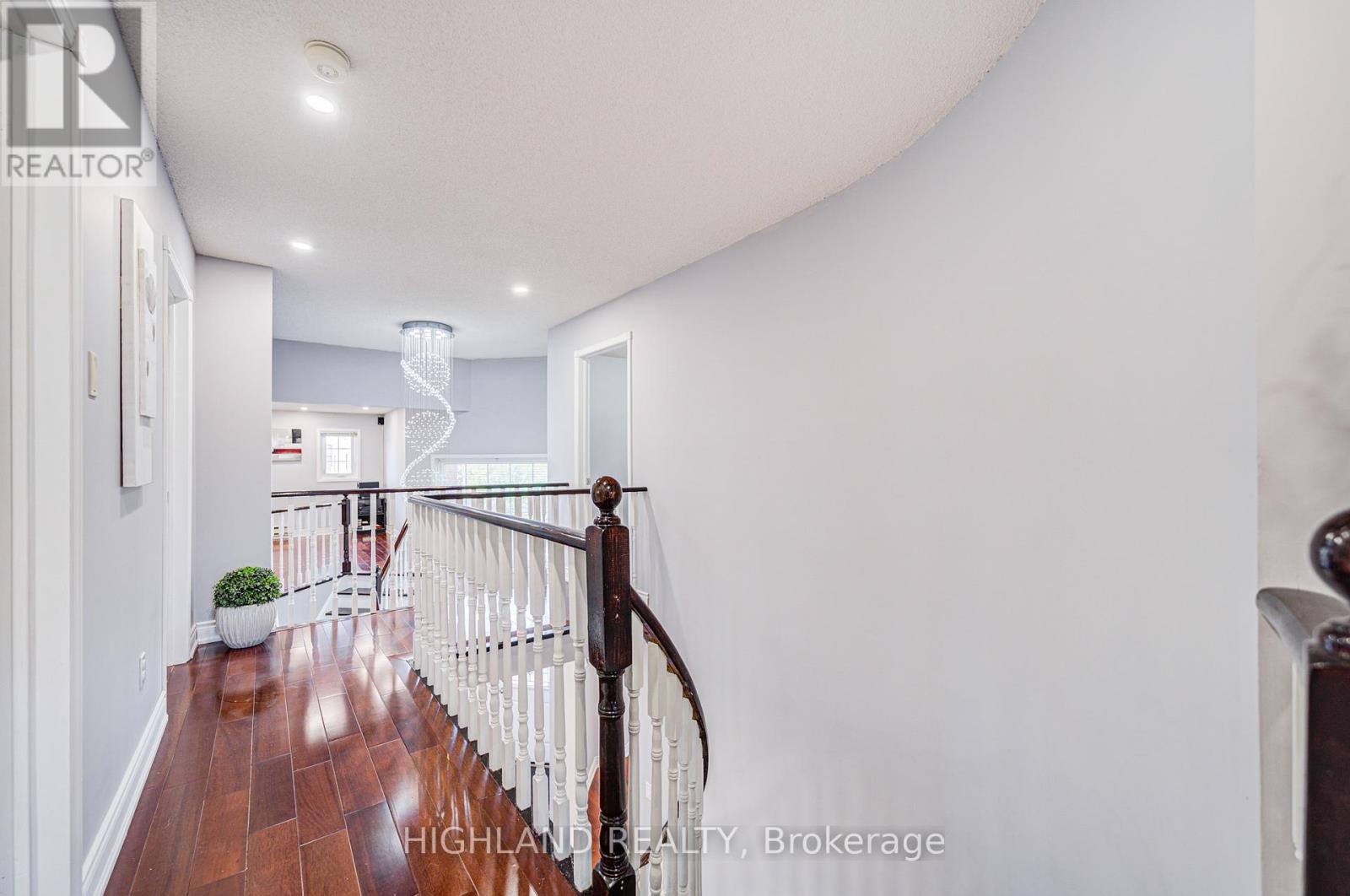 4781 Crystal Rose Drive, Mississauga, Ontario  L5V 1G9 - Photo 21 - W12516918