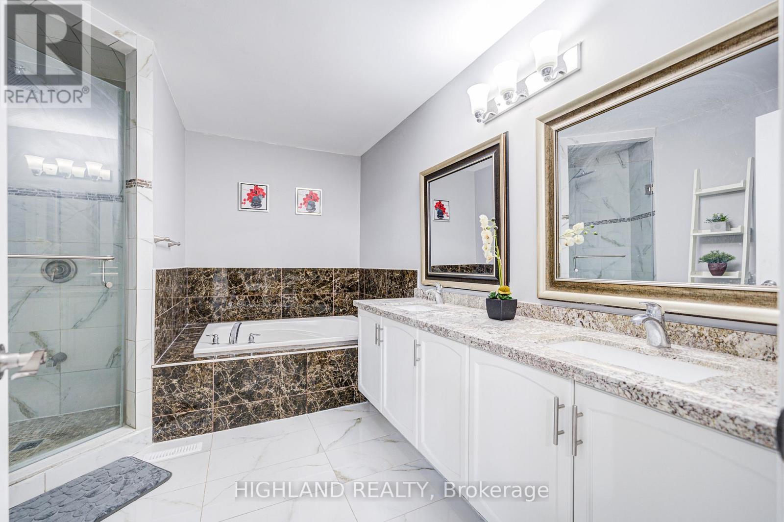 4781 Crystal Rose Drive, Mississauga, Ontario  L5V 1G9 - Photo 26 - W12516918