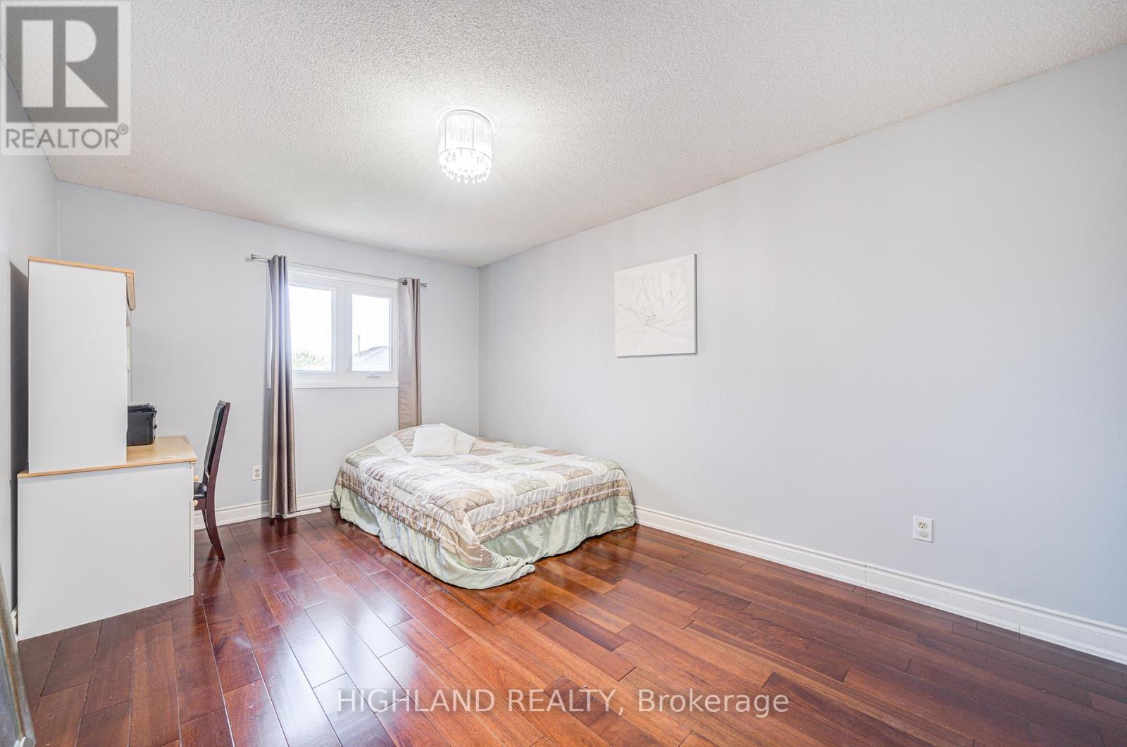 4781 Crystal Rose Drive, Mississauga, Ontario  L5V 1G9 - Photo 27 - W12516918