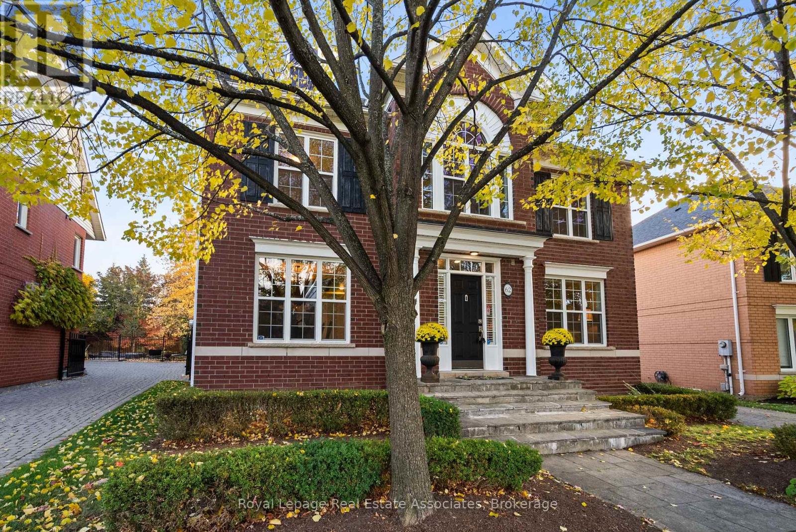 62 Pike Road, Oakville, Ontario  L6H 6C3 - Photo 37 - W12516922