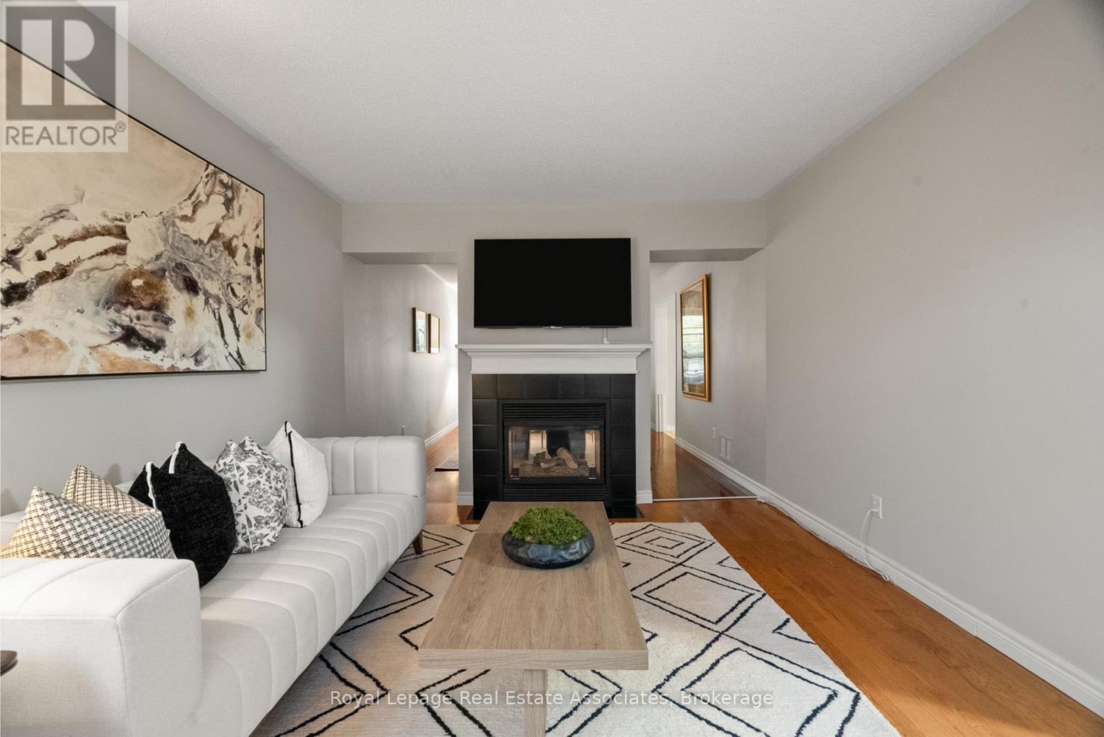 62 Pike Road, Oakville, Ontario  L6H 6C3 - Photo 7 - W12516922