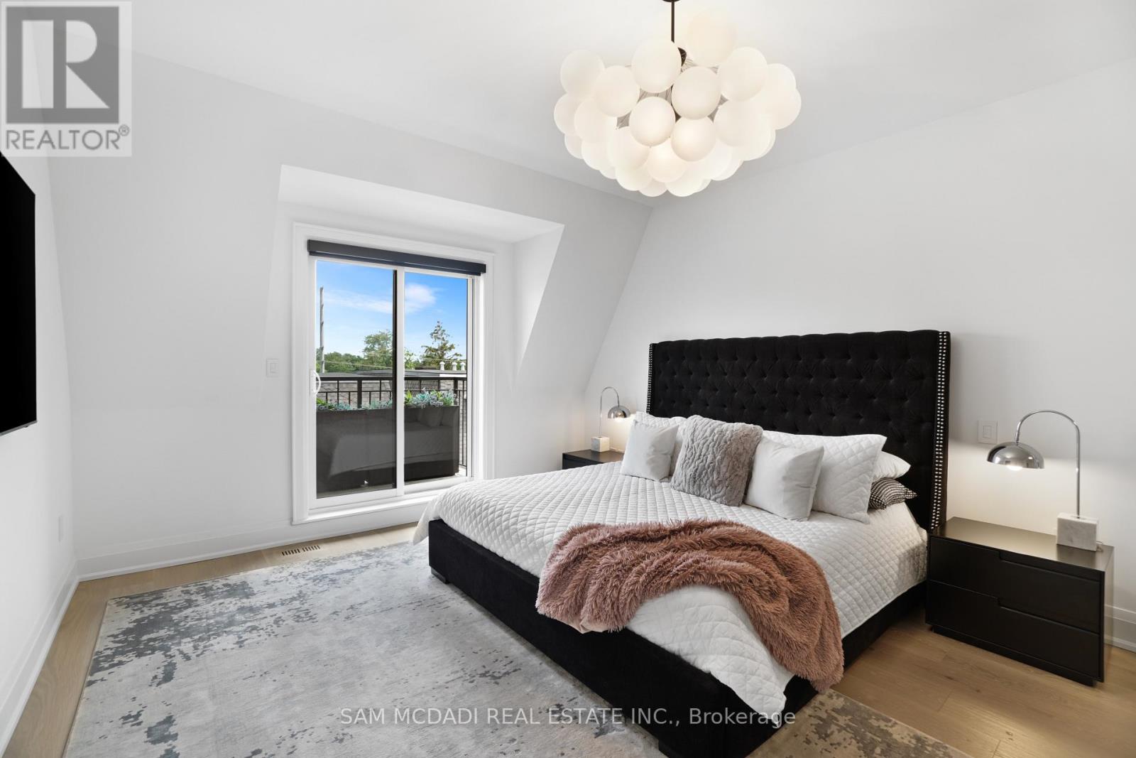 24 - 10 Lunar Crescent, Mississauga, Ontario  L5M 2P6 - Photo 22 - W12516932