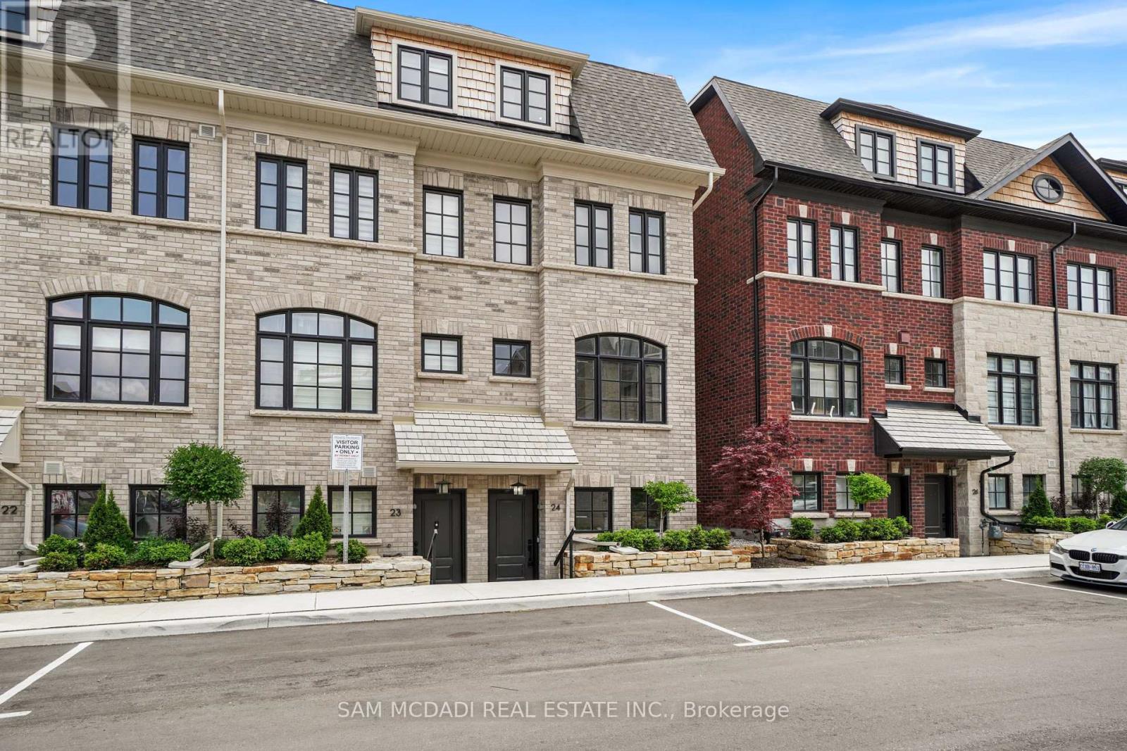 24 - 10 Lunar Crescent, Mississauga, Ontario  L5M 2P6 - Photo 35 - W12516932