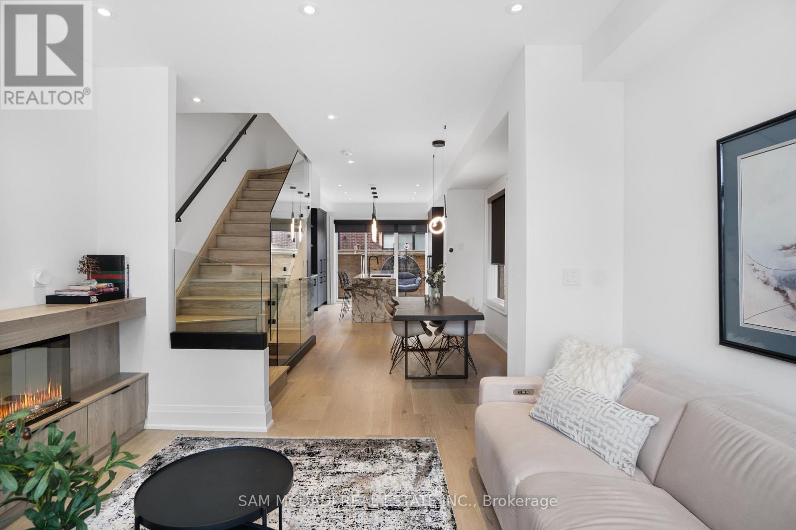 24 - 10 Lunar Crescent, Mississauga, Ontario  L5M 2P6 - Photo 5 - W12516932