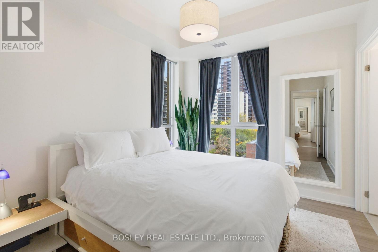 501 - 8 Ann Street, Mississauga, Ontario  L5G 3E6 - Photo 12 - W12516948