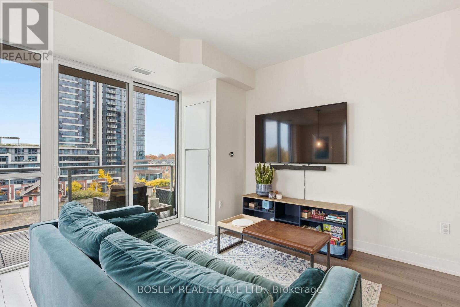 501 - 8 Ann Street, Mississauga, Ontario  L5G 3E6 - Photo 4 - W12516948