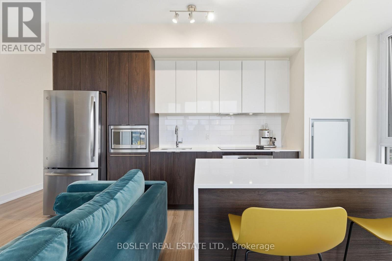 501 - 8 Ann Street, Mississauga, Ontario  L5G 3E6 - Photo 9 - W12516948