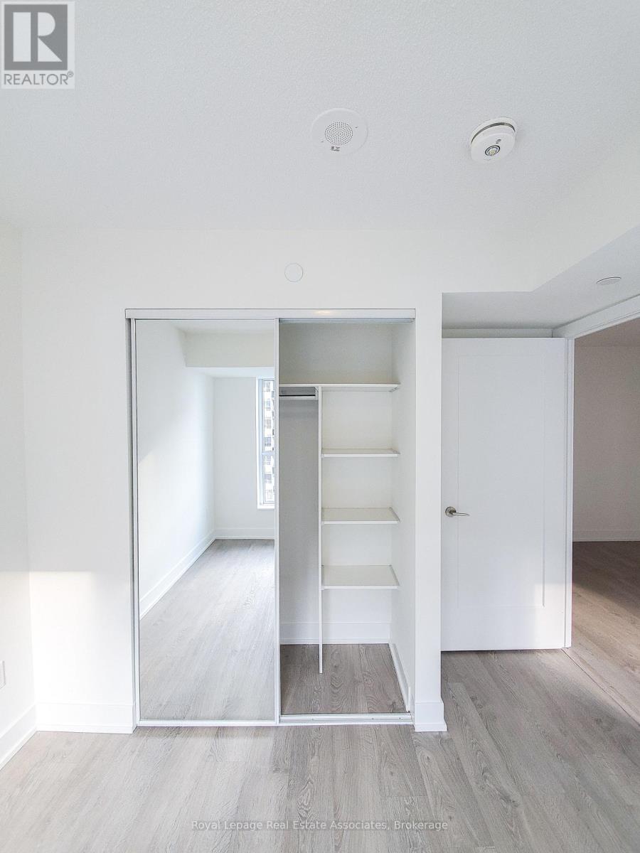 2426 - 9 Mabelle Avenue, Toronto, Ontario  M9A 0E1 - Photo 8 - W12516990