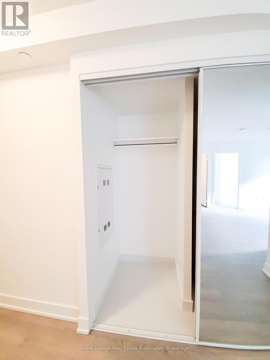 2426 - 9 Mabelle Avenue, Toronto, Ontario  M9A 0E1 - Photo 9 - W12516990