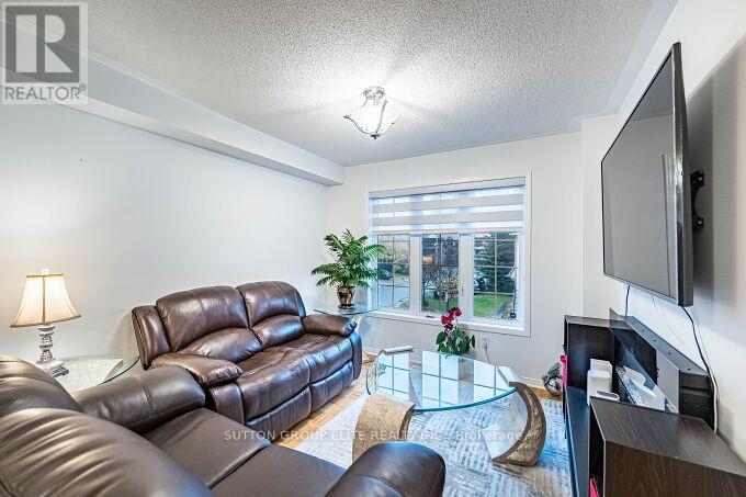 5055 Heatherleigh Avenue, Mississauga, Ontario  L5V 2R9 - Photo 10 - W12517020