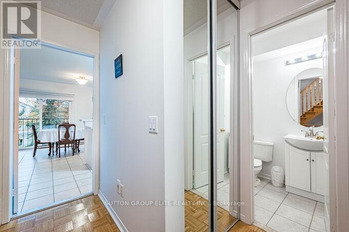 5055 Heatherleigh Avenue, Mississauga, Ontario  L5V 2R9 - Photo 15 - W12517020