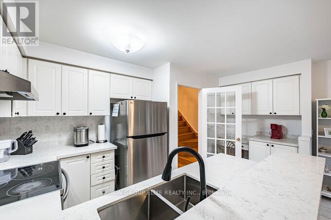 5055 Heatherleigh Avenue, Mississauga, Ontario  L5V 2R9 - Photo 26 - W12517020