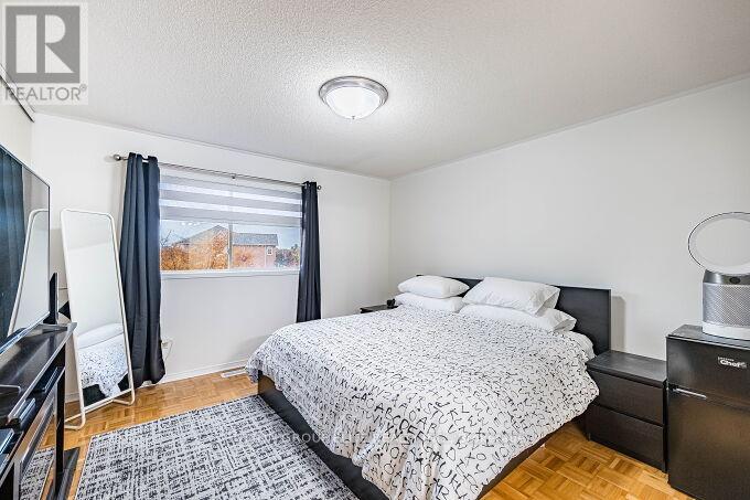 5055 Heatherleigh Avenue, Mississauga, Ontario  L5V 2R9 - Photo 32 - W12517020