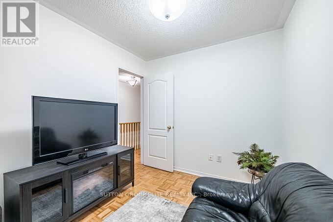 5055 Heatherleigh Avenue, Mississauga, Ontario  L5V 2R9 - Photo 38 - W12517020