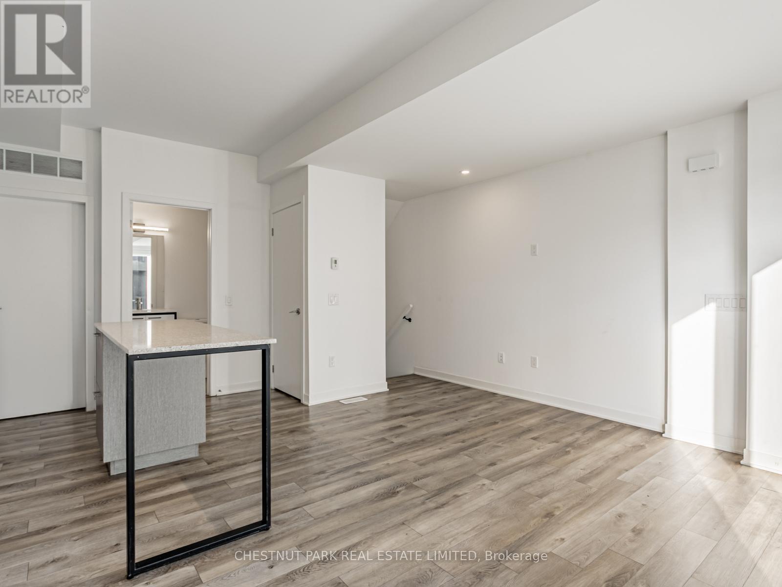 Th4 - 30 Ed Clark Gardens, Toronto (Weston-Pellam Park), Ontario  M6N 0B5 - Photo 10 - W12517024