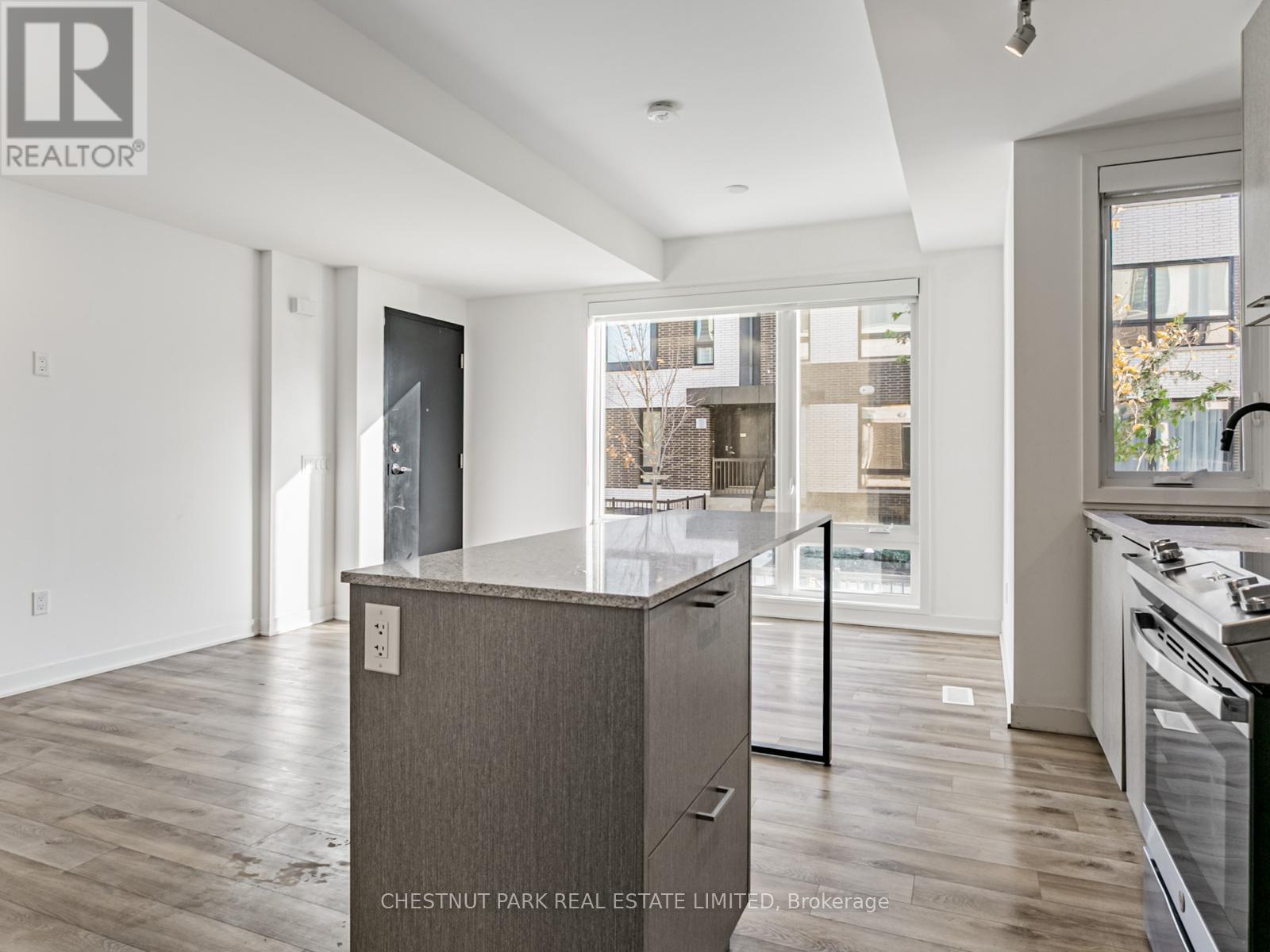 Th4 - 30 Ed Clark Gardens, Toronto (Weston-Pellam Park), Ontario  M6N 0B5 - Photo 13 - W12517024