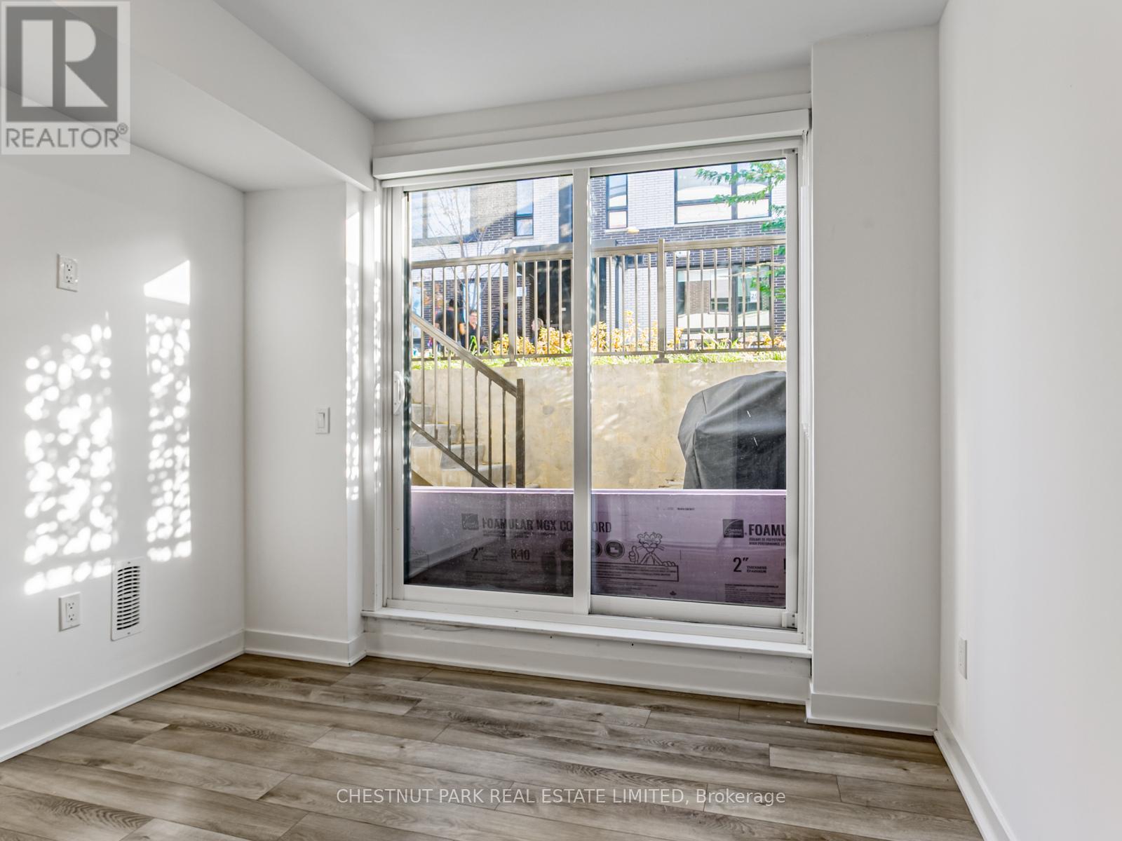 Th4 - 30 Ed Clark Gardens, Toronto (Weston-Pellam Park), Ontario  M6N 0B5 - Photo 28 - W12517024