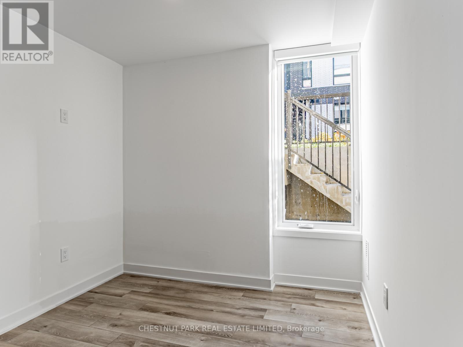 Th4 - 30 Ed Clark Gardens, Toronto (Weston-Pellam Park), Ontario  M6N 0B5 - Photo 30 - W12517024