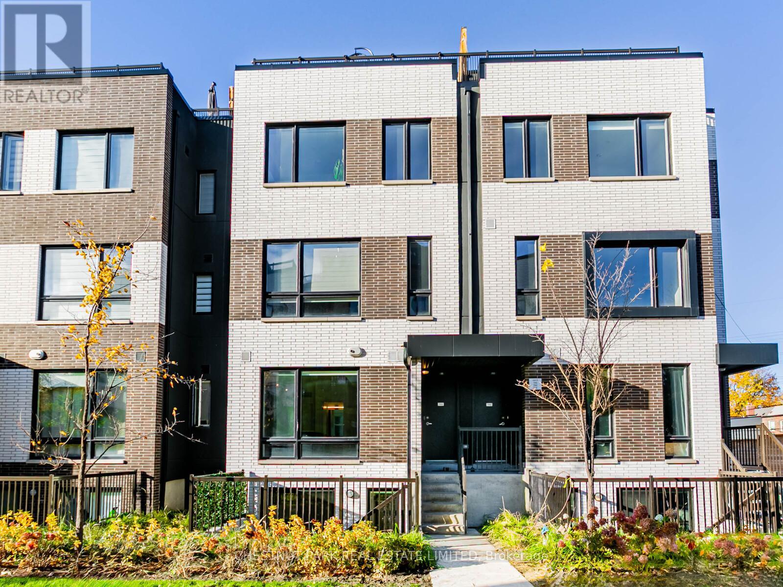 Th4 - 30 Ed Clark Gardens, Toronto (Weston-Pellam Park), Ontario  M6N 0B5 - Photo 35 - W12517024