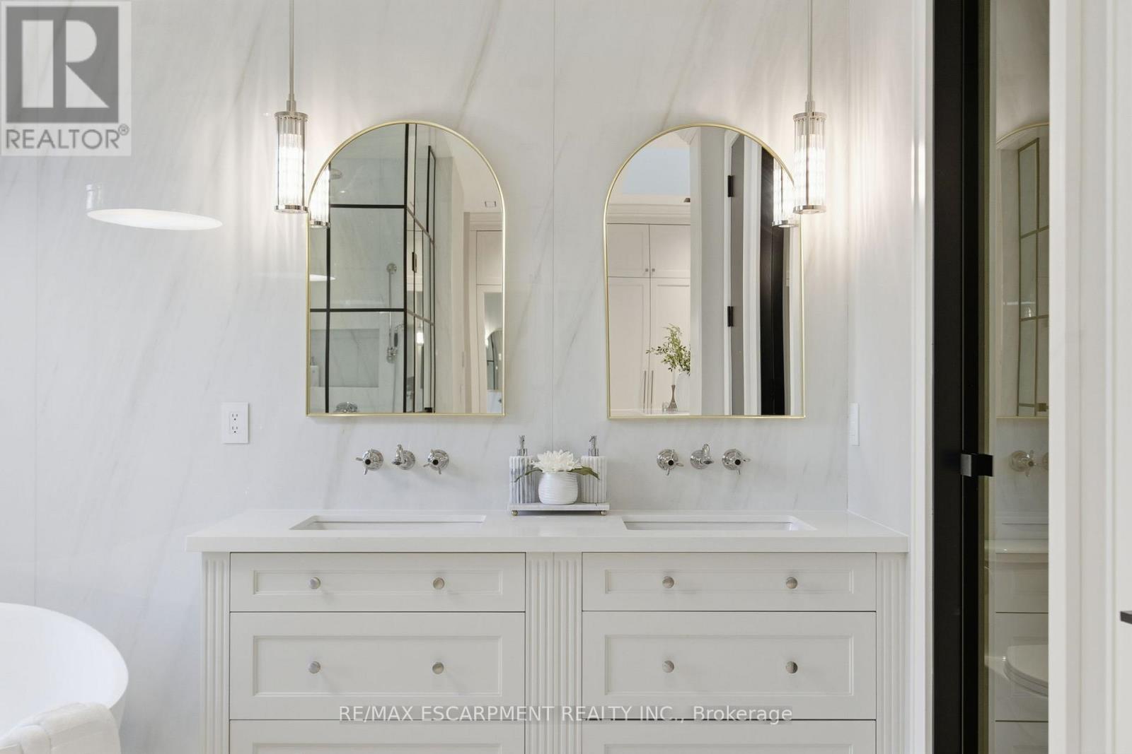 1380 Birchwood Heights Drive, Mississauga, Ontario  L5G 2Y2 - Photo 35 - W12517026