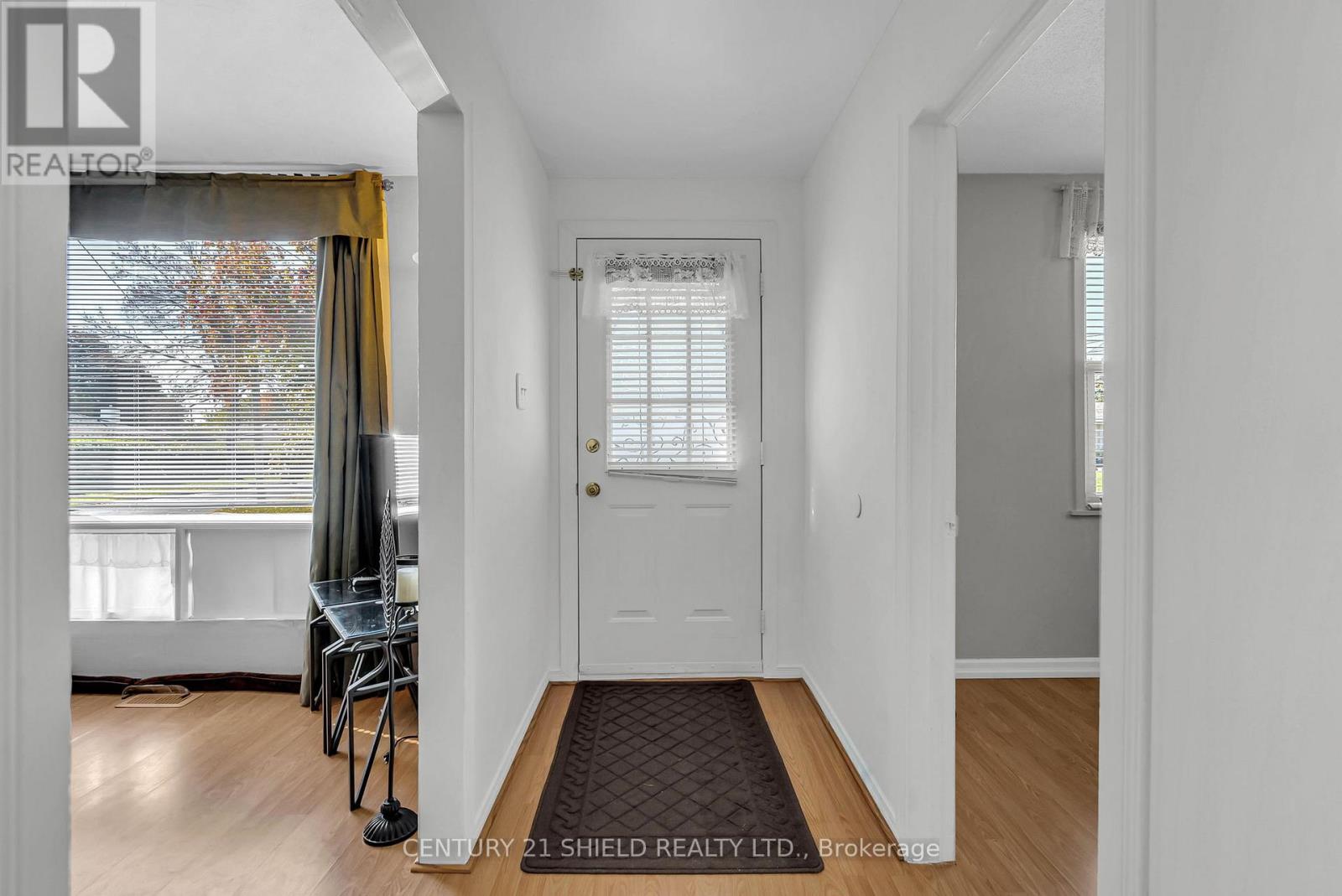 1201 Daly Avenue, Cornwall, Ontario  K6J 4W1 - Photo 2 - X12517158