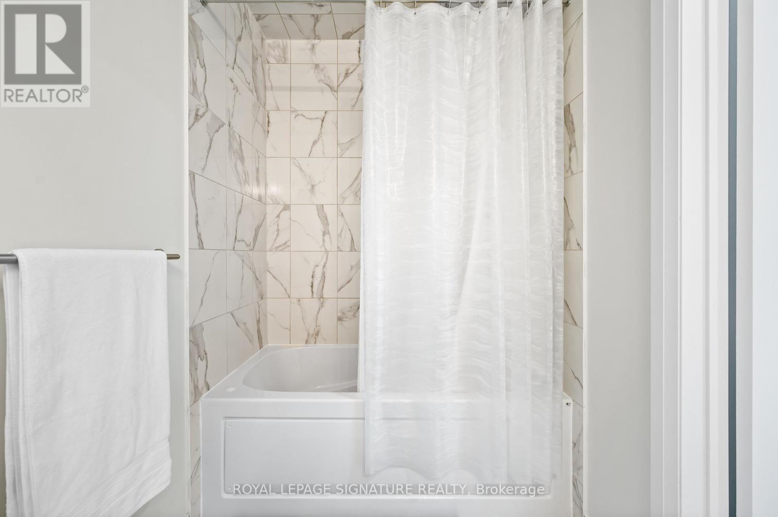 629 - 16 Concord Place, Grimsby, Ontario  L3M 0J1 - Photo 33 - X12516702