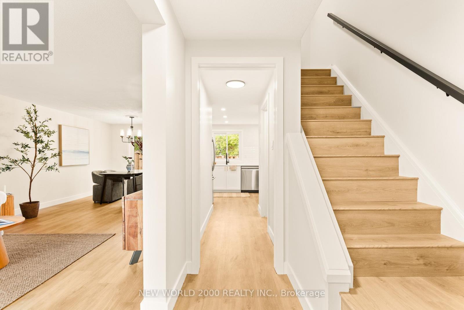 82 - 151 Gateshead Crescent, Hamilton, Ontario  L8G 3W1 - Photo 5 - X12516764