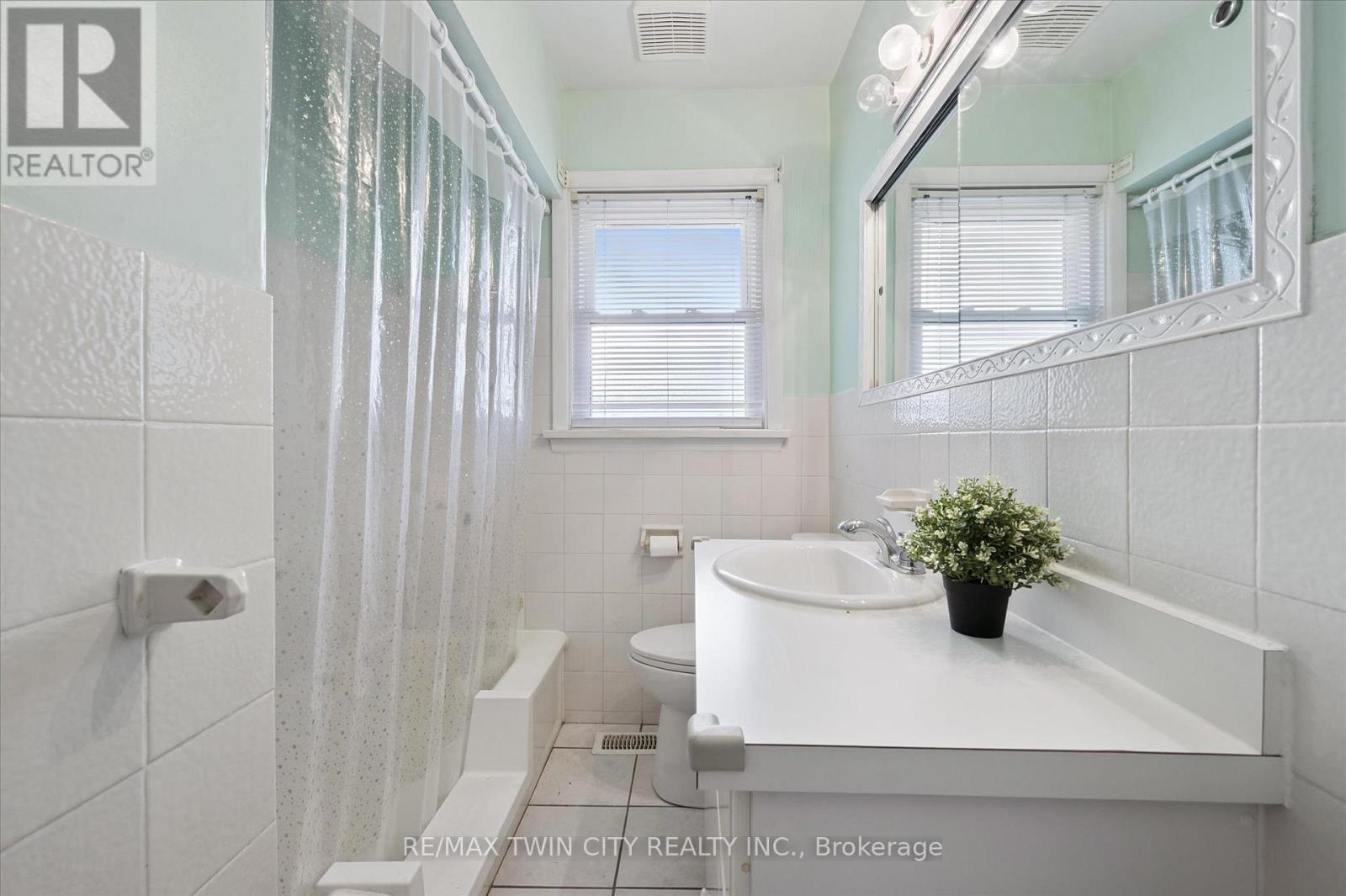 532 Victoria Street S, Kitchener, Ontario  N2M 3A9 - Photo 20 - X12516784