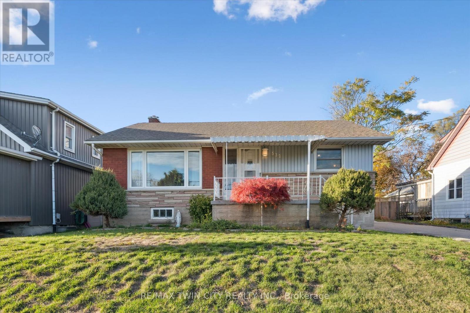 532 Victoria Street S, Kitchener, Ontario  N2M 3A9 - Photo 3 - X12516784