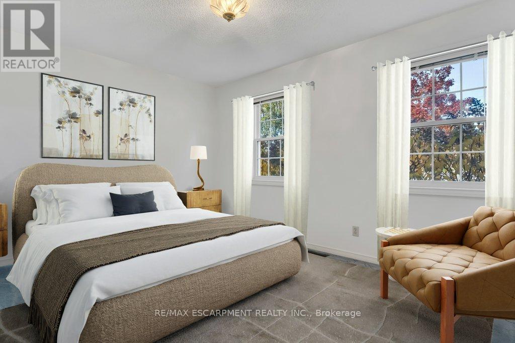 24 Lake Street, Grimsby, Ontario  L3M 2G7 - Photo 17 - X12516828