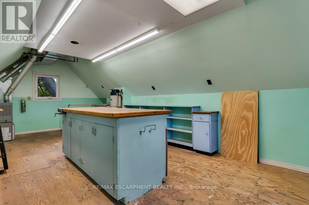 24 Lake Street, Grimsby, Ontario  L3M 2G7 - Photo 29 - X12516828