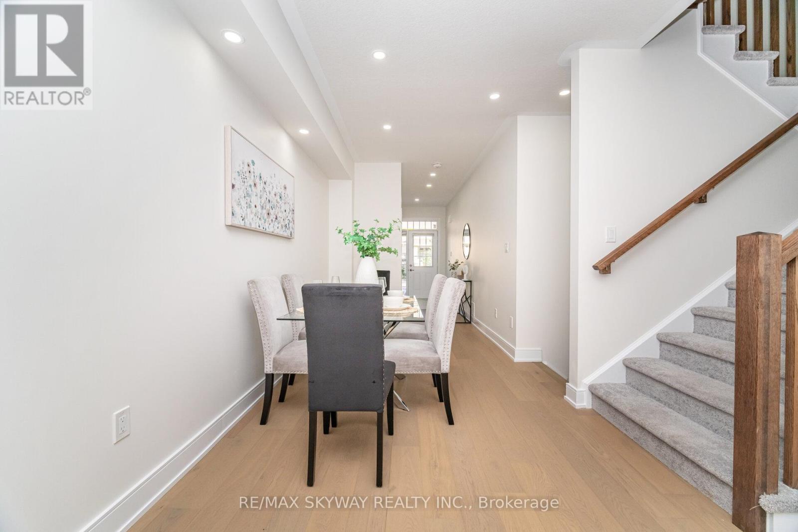 102 - 305 Garner Road W, Hamilton, Ontario  L9G 5E6 - Photo 10 - X12516842