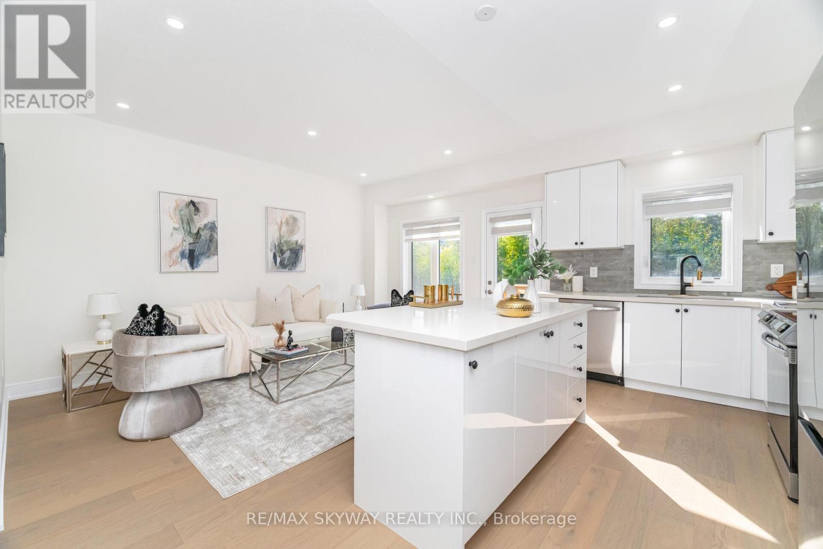 102 - 305 Garner Road W, Hamilton, Ontario  L9G 5E6 - Photo 17 - X12516842